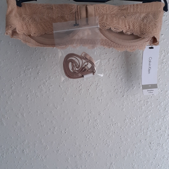 Calvin Klein Strapless Bra Multiway NWT 34 A - Picture 6 of 7